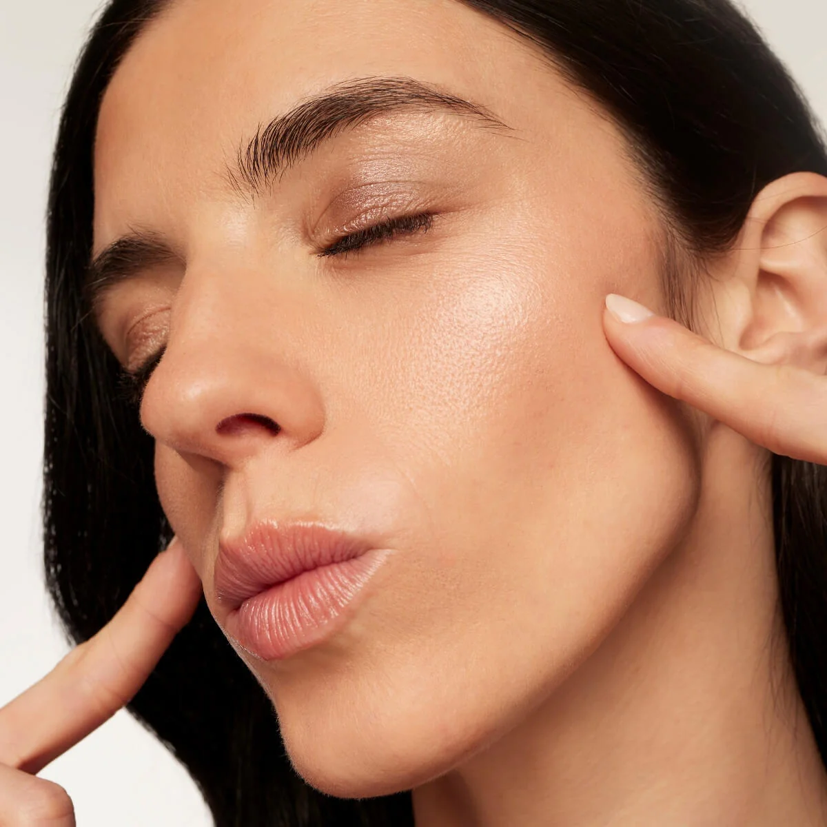 Cream Highlighter - Image 8